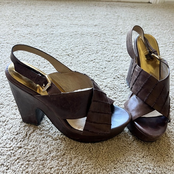 Brown leather Michael Michael Kors platforms sandals distressed 9.5 - Picture 2 of 4